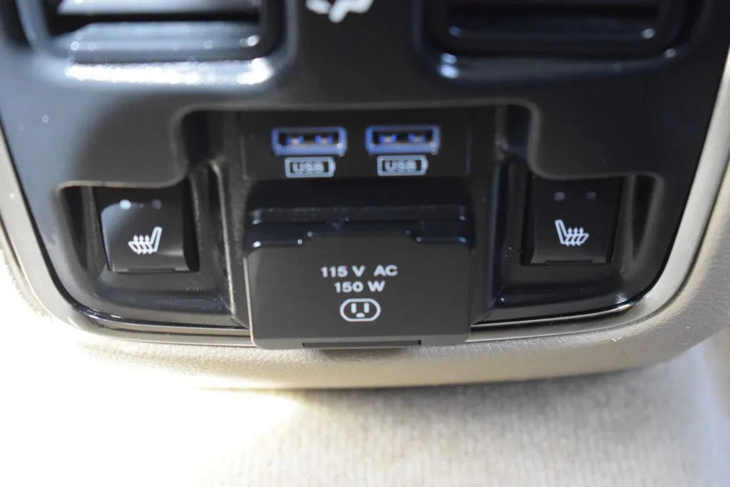 2018 Jeep Grand Cherokee Overland - Photo 30