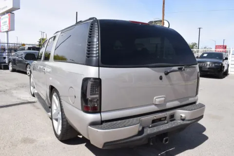 More photos of 2004 GMC Yukon XL 1500 Denali Sport Utility 4D at Select Automotive Inc., TX
