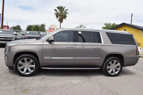 More photos of 2017 Cadillac Escalade ESV Luxury Sport Utility 4D at Select Automotive Inc., TX