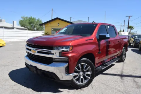 Red 2019 Chevrolet Silverado 1500 Crew Cab LT Pickup 4D 5 3/4 ft for sale in El Paso, TX