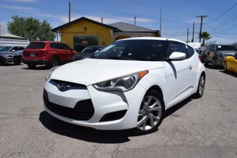 White 2016 Hyundai Veloster Coupe 3D for sale in El Paso, TX