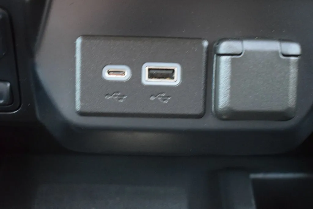 2022 GMC Sierra 1500 Limited SLT - Photo 39