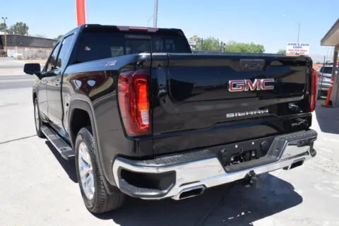 More photos of 2022 GMC Sierra 1500 Limited Crew Cab SLT Pickup 4D 5 3/4 ft at Select Automotive Inc., TX