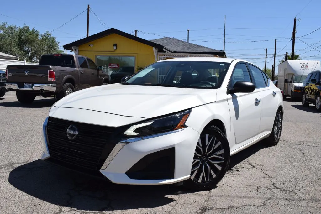 White 2024 Nissan Altima 2.5 SV Sedan 4D for sale in El Paso, TX