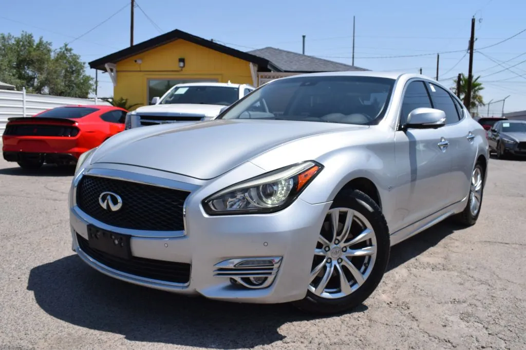 Silver 2017 INFINITI Q70 3.7 Sedan 4D for sale in El Paso, TX