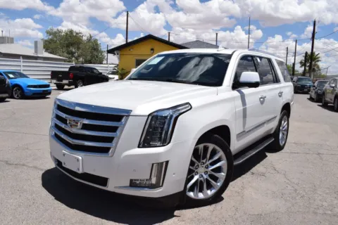 White 2018 Cadillac Escalade Luxury Sport Utility 4D for sale in El Paso, TX