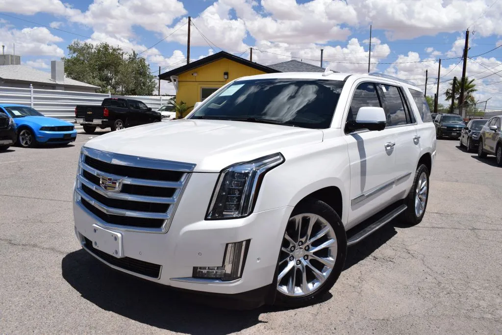 White 2018 Cadillac Escalade Luxury Sport Utility 4D for sale in El Paso, TX