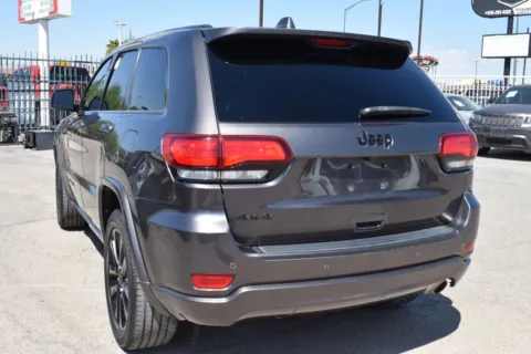 More photos of 2019 Jeep Grand Cherokee Altitude Sport Utility 4D at Select Automotive Inc., TX
