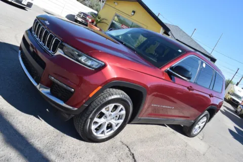Another view of 2022 Jeep Grand Cherokee L Limited Sport Utility 4D for sale in El Paso, TX at Select Automotive Inc.