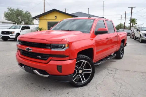 Red 2016 Chevrolet Silverado 1500 Crew Cab Z71 LT Pickup 4D 5 3/4 ft for sale in El Paso, TX