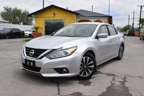 Silver 2017 Nissan Altima 2.5 SV (2017.5) Sedan 4D for sale in El Paso, TX