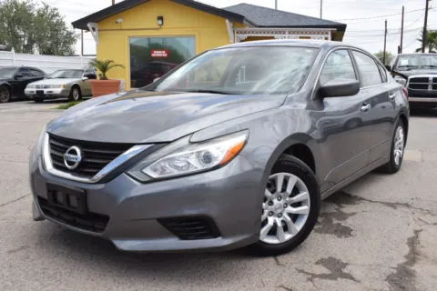 Photos of 2016 Nissan Altima 2.5 Sedan 4D for sale in El Paso, TX at Select Automotive Inc.