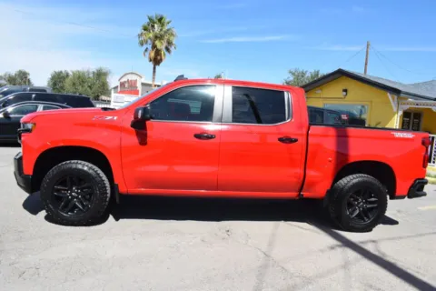 More photos of 2019 Chevrolet Silverado 1500 Crew Cab LT Trail Boss Pickup 4D 5 3/4 ft at Select Automotive Inc., TX