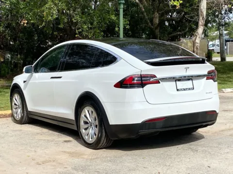 More photos of 2019 Tesla Model X Performance at Auto Trust USA, FL
