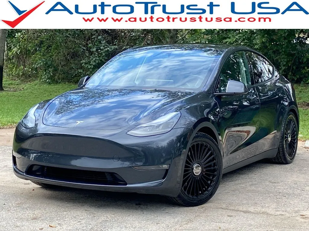 2024 Tesla Model Y Performance's photo
