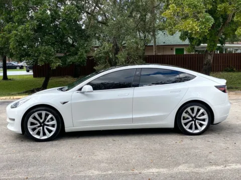 More photos of 2020 Tesla Model 3 Standard Range Plus at Auto Trust USA, FL