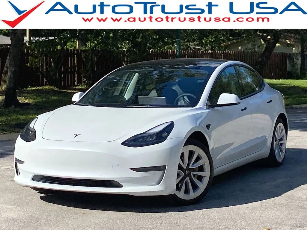 2022 Tesla Model 3 Long Range's photo