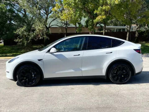 More photos of 2023 Tesla Model Y Long Range at Auto Trust USA, FL