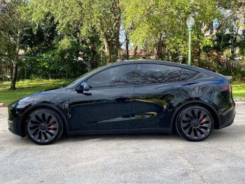More photos of 2022 Tesla Model Y Performance at Auto Trust USA, FL