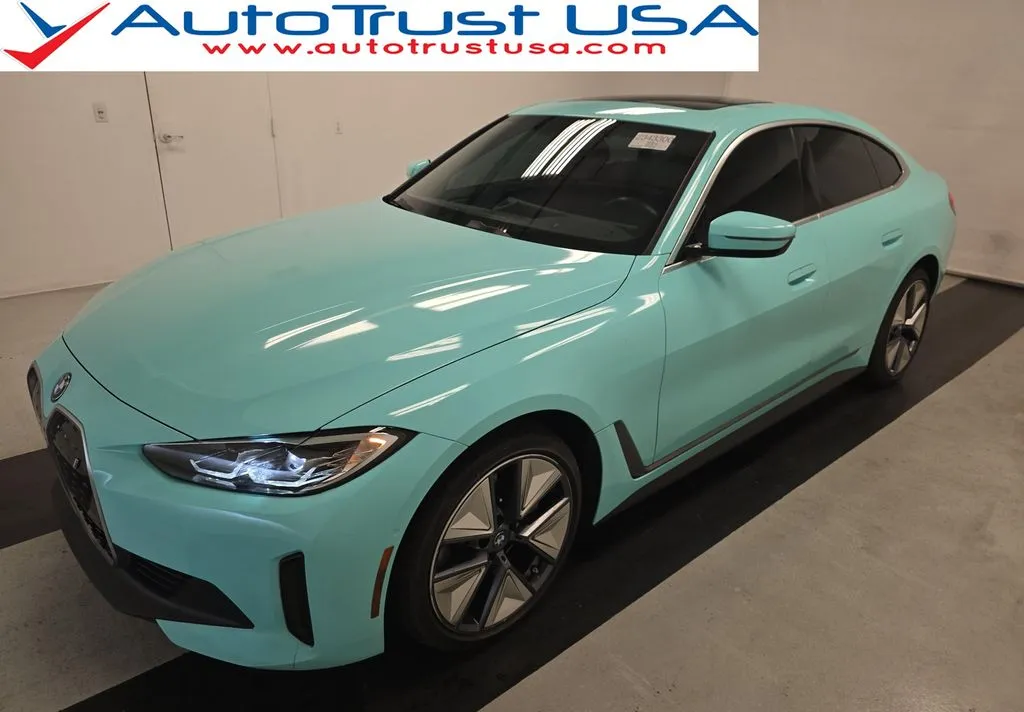 2023 BMW i4 35's photo