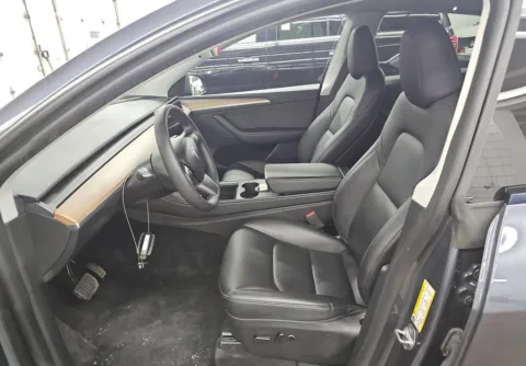 More photos of 2023 Tesla Model Y Long Range at Auto Trust USA, FL