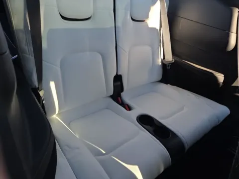 More photos of 2021 Tesla Model Y Long Range at Auto Trust USA, FL