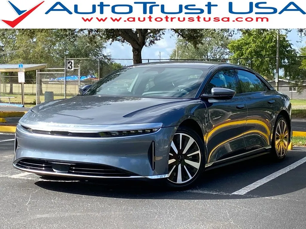 2024 Lucid Air Pure's photo