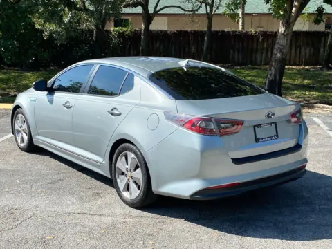 More photos of 2016 Kia Optima Hybrid EX at Auto Trust USA, FL