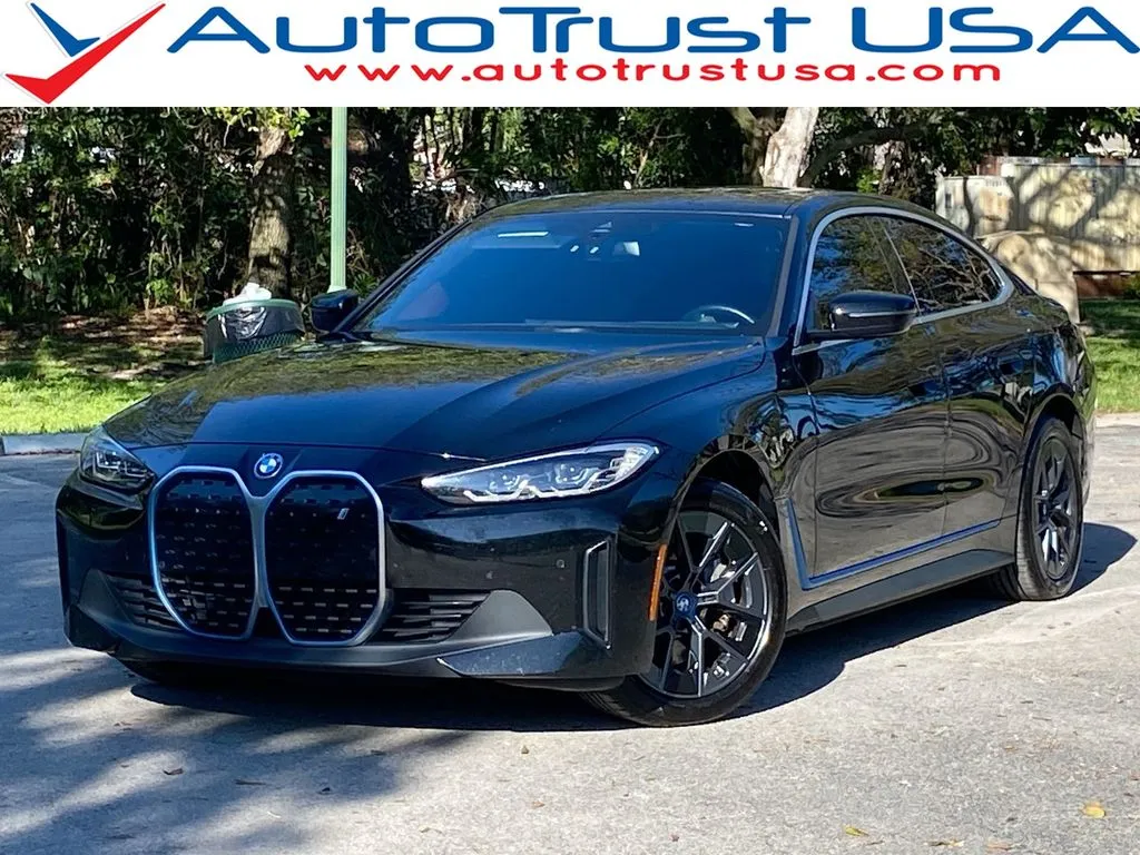 2023 BMW i4 40's photo