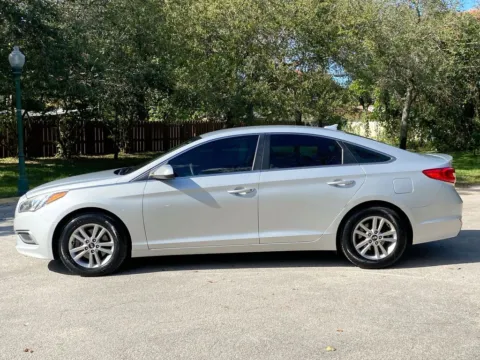 More photos of 2017 Hyundai Sonata 2.4L at Auto Trust USA, FL