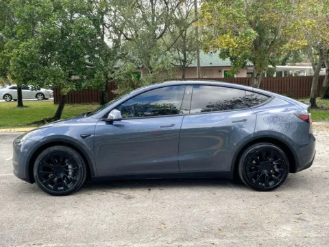 More photos of 2023 Tesla Model Y Long Range at Auto Trust USA, FL