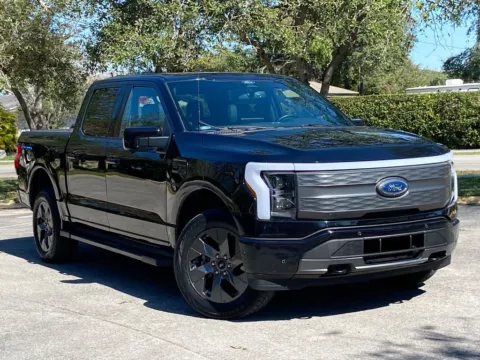 Another view of 2022 Ford F-150 Lightning LARIAT for sale in Miramar, FL at Auto Trust USA