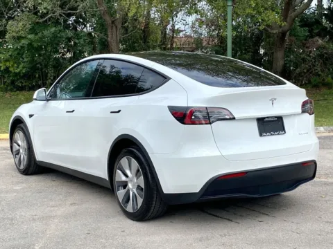 More photos of 2020 Tesla Model Y Long Range at Auto Trust USA, FL