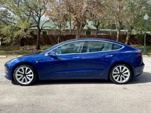 More photos of 2020 Tesla Model 3 Standard Range Plus at Auto Trust USA, FL