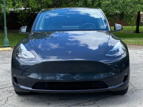 Photos of 2025 Tesla Model Y Long Range for sale in Miramar, FL at Auto Trust USA