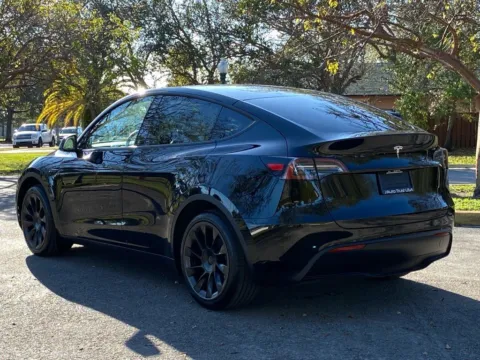 More photos of 2023 Tesla Model Y Long Range at Auto Trust USA, FL