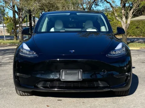 Photos of 2023 Tesla Model Y Long Range for sale in Miramar, FL at Auto Trust USA