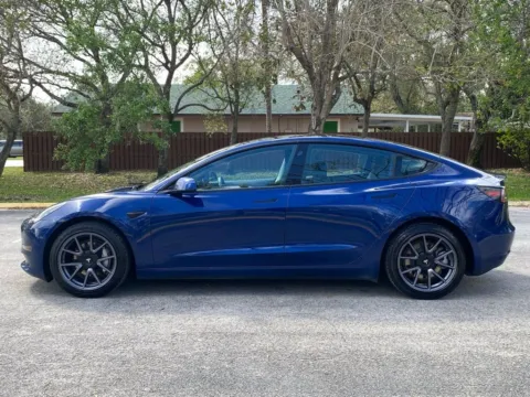 More photos of 2021 Tesla Model 3 Long Range at Auto Trust USA, FL