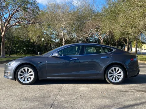 More photos of 2020 Tesla Model S Long Range at Auto Trust USA, FL
