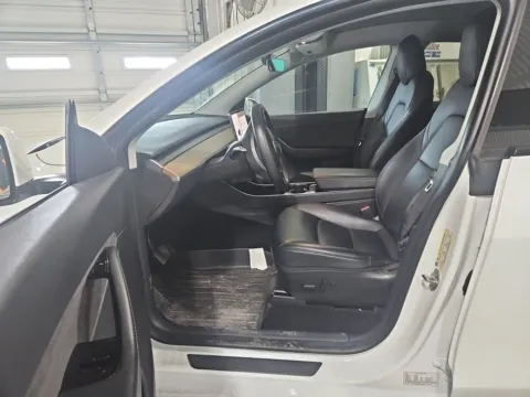 More photos of 2020 Tesla Model Y Performance at Auto Trust USA, FL