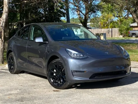 Another view of 2020 Tesla Model Y Long Range for sale in Miramar, FL at Auto Trust USA