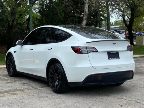 More photos of 2022 Tesla Model Y Performance at Auto Trust USA, FL