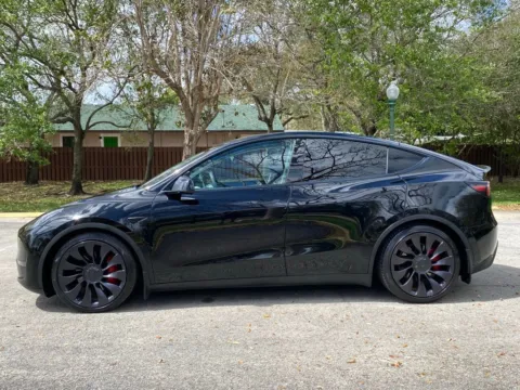 More photos of 2021 Tesla Model Y Performance at Auto Trust USA, FL