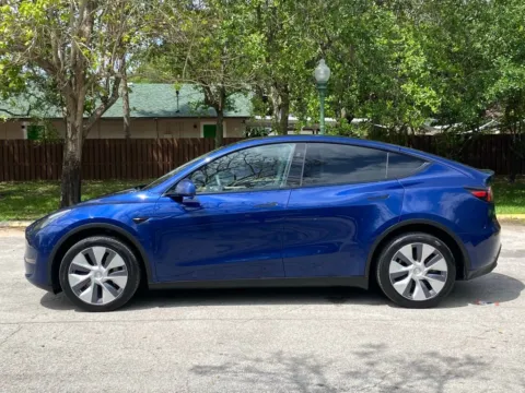 More photos of 2024 Tesla Model Y Long Range at Auto Trust USA, FL