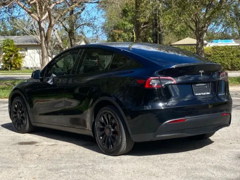 More photos of 2024 Tesla Model Y Long Range at Auto Trust USA, FL