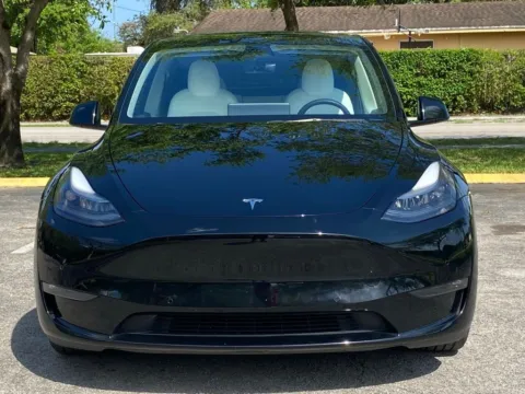Photos of 2022 Tesla Model Y Performance for sale in Miramar, FL at Auto Trust USA