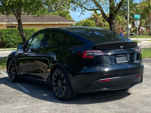 More photos of 2022 Tesla Model Y Performance at Auto Trust USA, FL