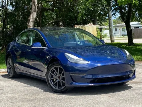 More photos of 2020 Tesla Model 3 Standard Range Plus at Auto Trust USA, FL