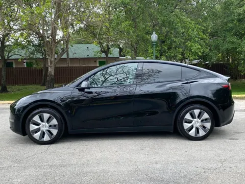 More photos of 2023 Tesla Model Y Standard Range at Auto Trust USA, FL