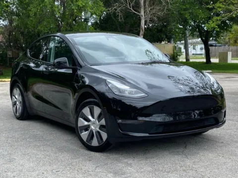 More photos of 2023 Tesla Model Y Standard Range at Auto Trust USA, FL